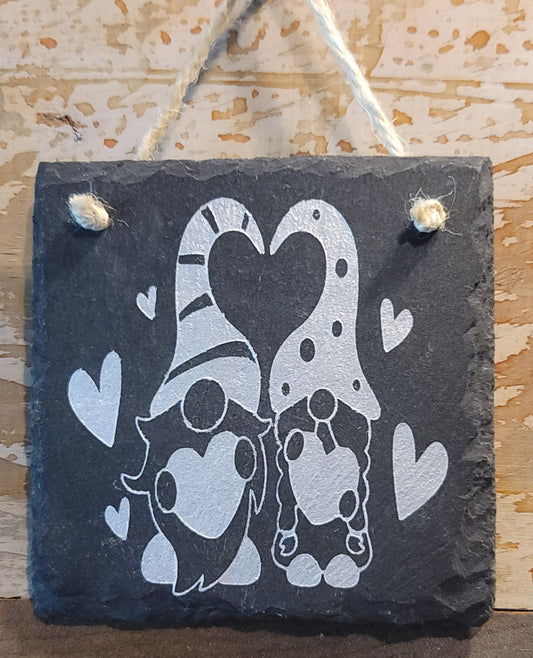 4x4 hanging slate gnome couple