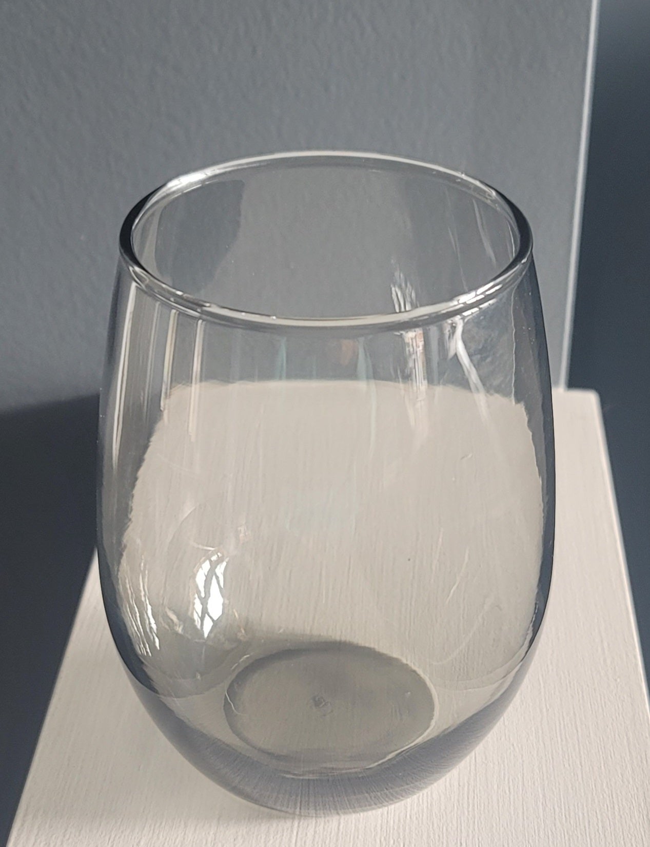 Smoky stemless wine glass