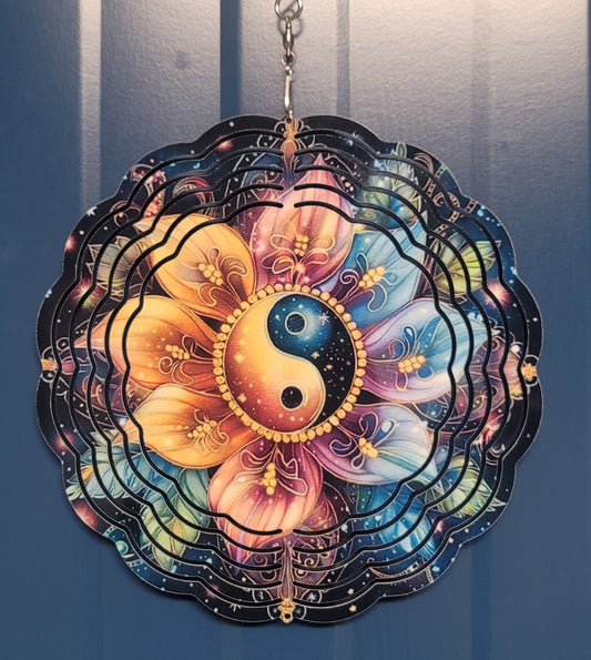 Ying Yang wind spinner