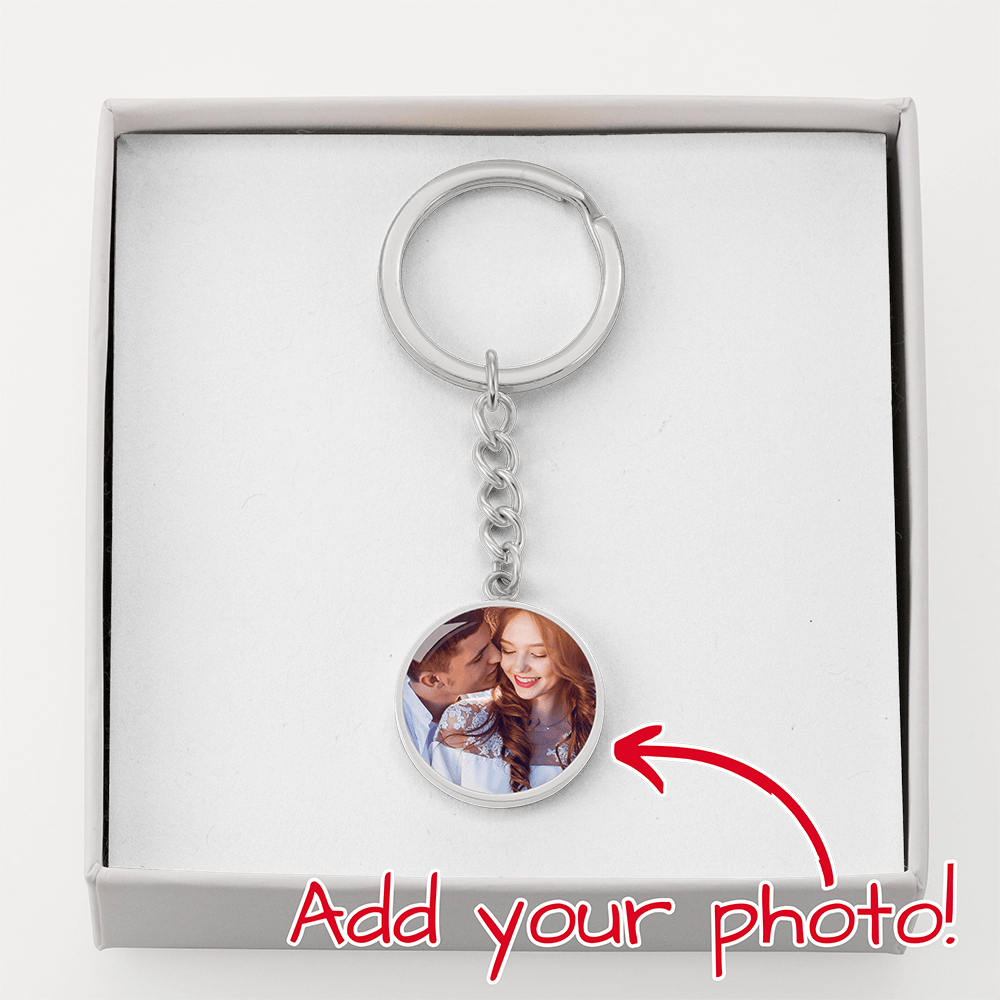 Personalized Circle Photo Keychain – Custom Engraved Silver or Gold Luxury Gift