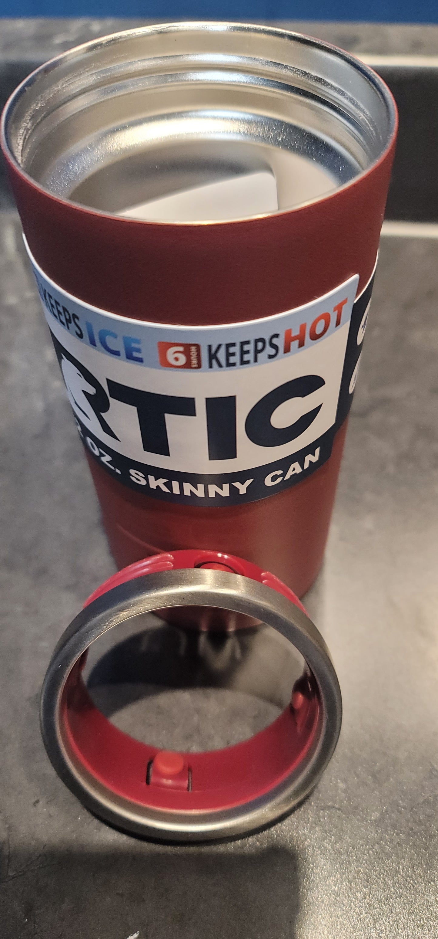 Rtic skinny can coozie maroon